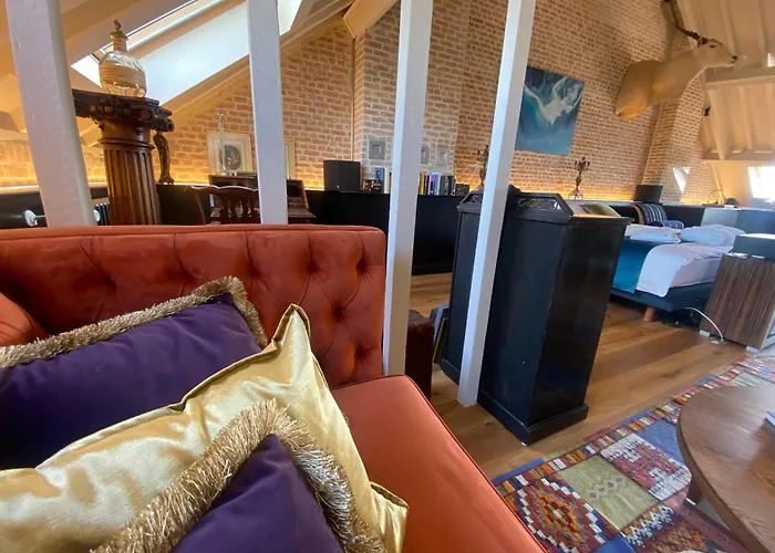 The Museum - Au Lit, Jerome! Bed and Breakfast Antwerpen